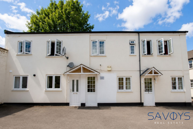 2 bed property, in Ashton Road, £110,000