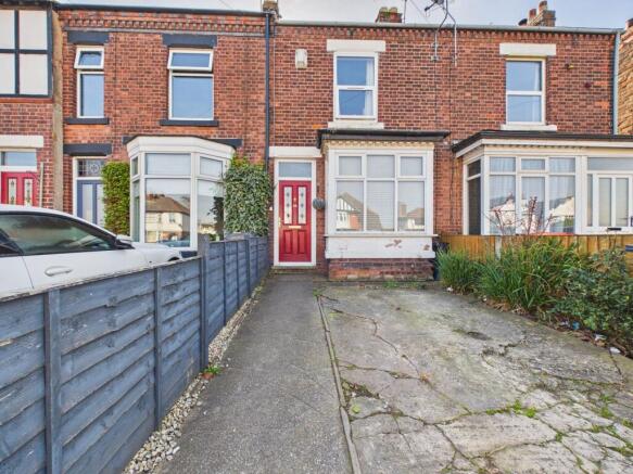 2 bed property, in Vicars Cross Road, £225,000