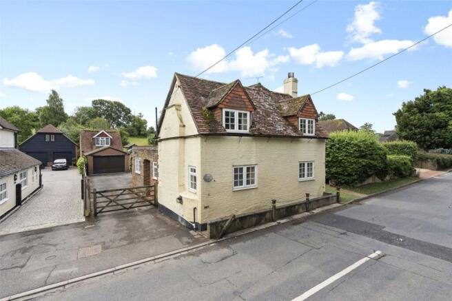 3 bed property, in Farleigh Cottage, £700,000