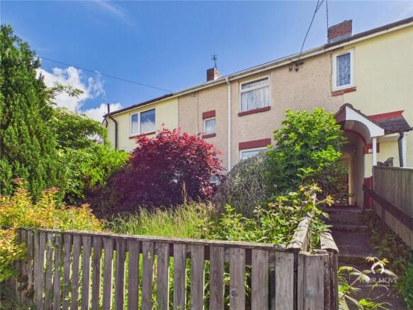 2 bed property, in Hydenside, £50,000