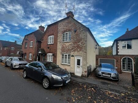 3 bed property, in 33 Main Street, £160,000