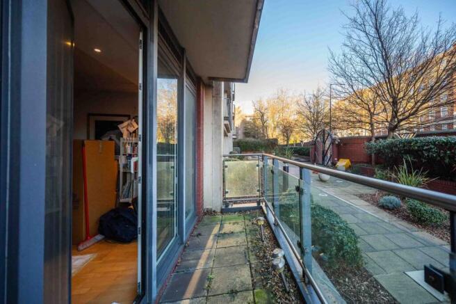 2 bed property, in Park Road, £800,000