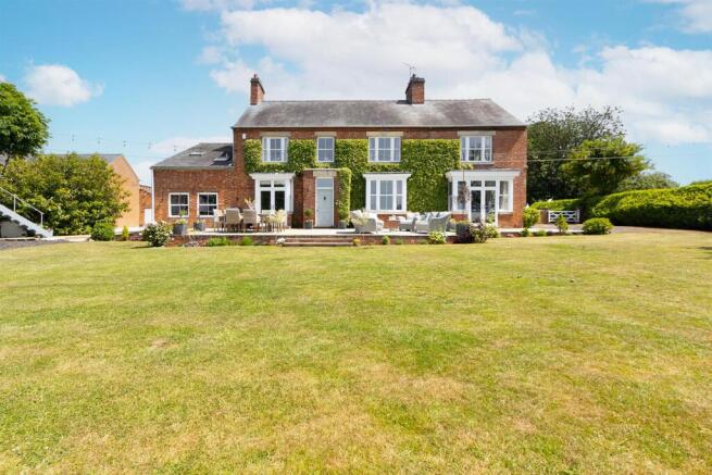 6 bed property, in Watling Street, £1,750,000