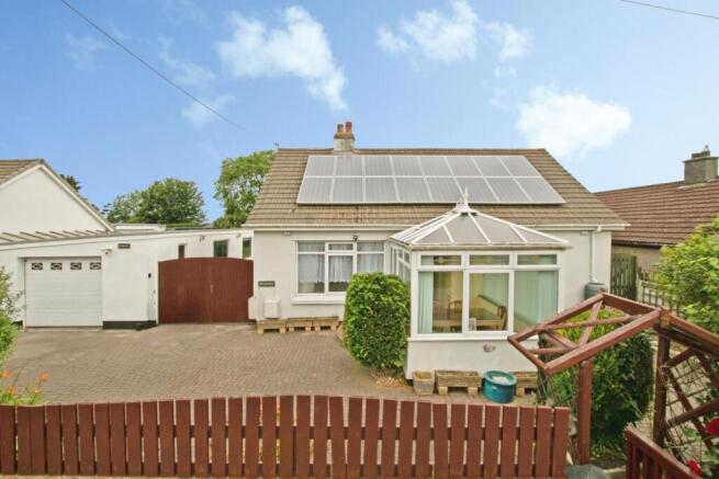 2 bed property, in Higher West Tolgus, £355,000