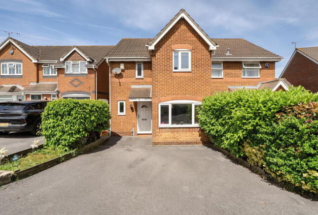 3 bed property, in Ellan Hay Road, £375,995