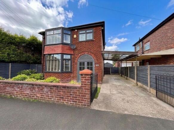 3 bed property, in Redstone Road, £550,000