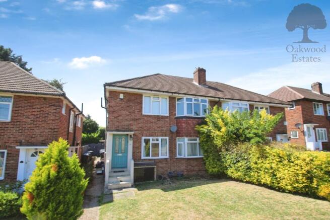 2 bed property, in Swallow Street, £325,000