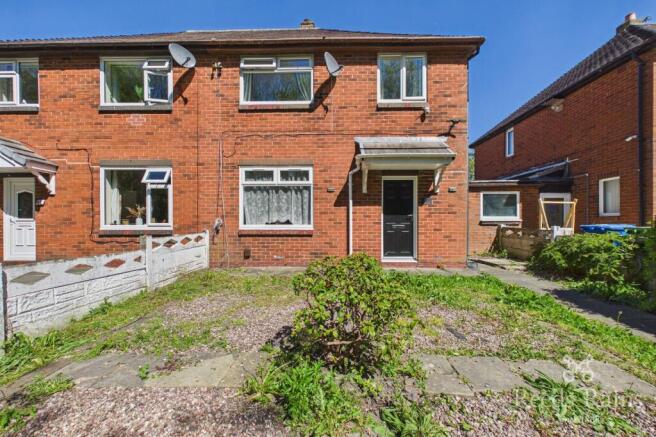 3 bed property, in Chapel Street, £160,000