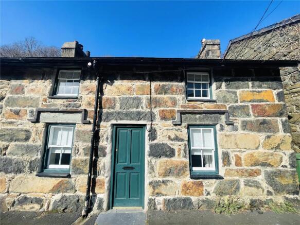 3 bed property, in Gwynant Street, £245,000