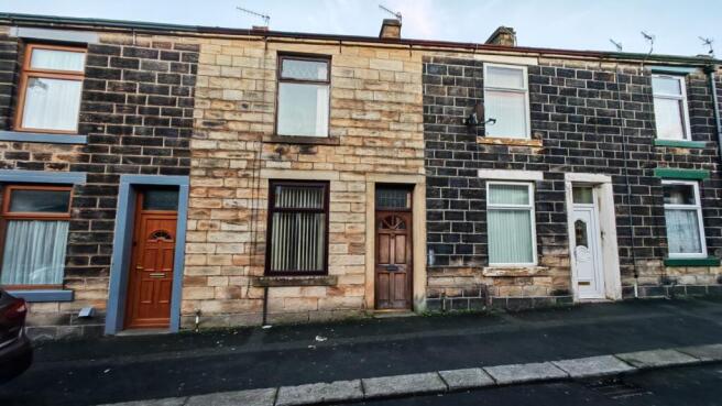 2 bed property, in St Marys Street, £65,000