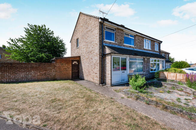 3 bed property, in Lunedale Road, £375,000