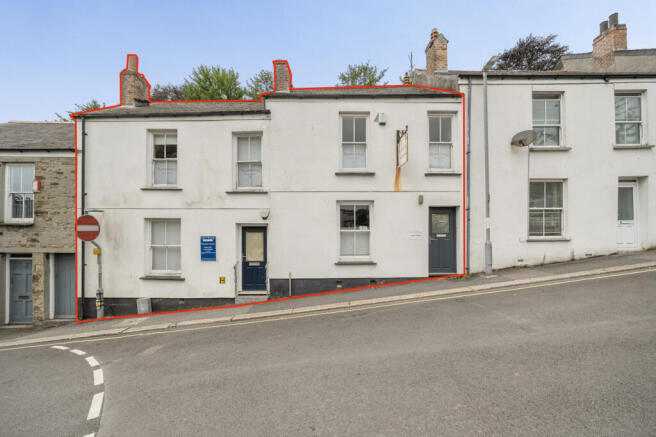 5 bed property, in Edward Street, £240,000