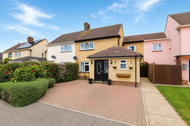 3 bed property, in Pitt Avenue, £400,000