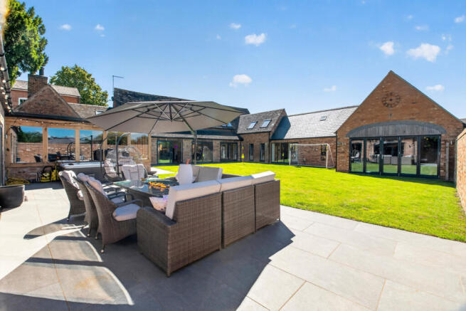 5 bed property, in Coventry Road, £1,250,000