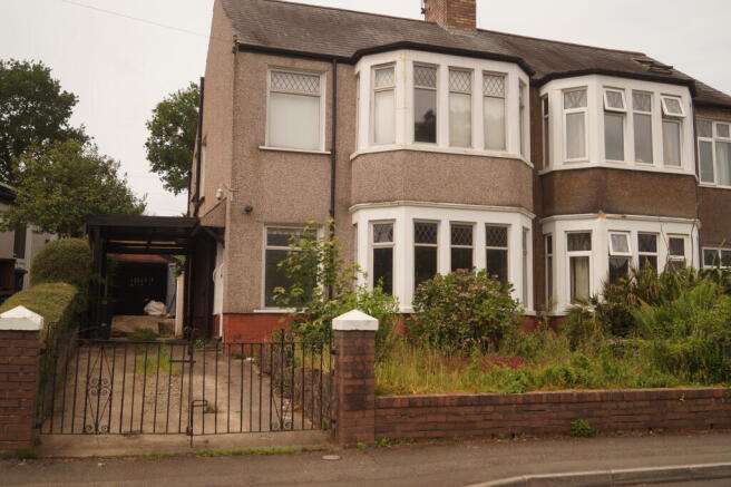 3 bed property, in Crystal Glen, £329,950