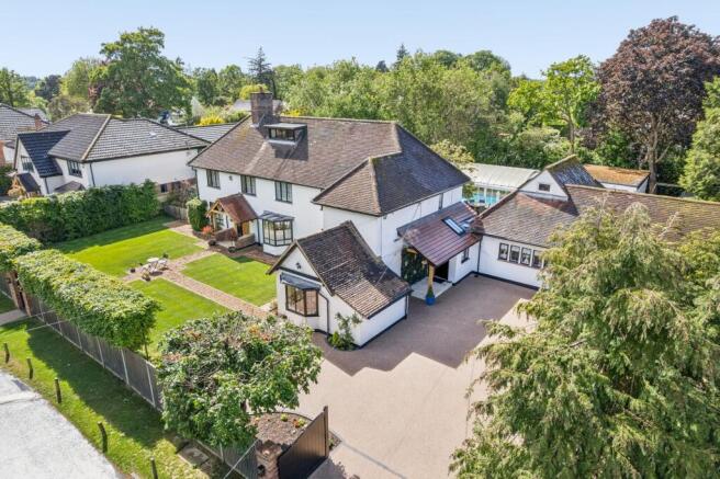 4 bed property, in Shootersway Lane, £2,750,000