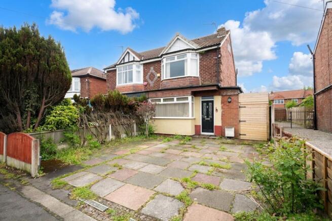 3 bed property, in New Cut Lane, £250,000