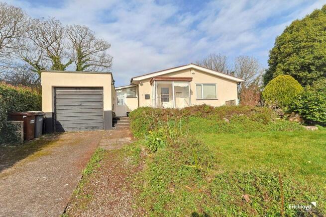 3 bed property, in Rock Close, £475,000
