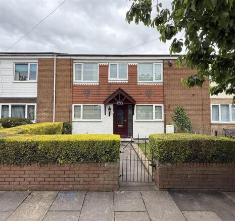 3 bed property, in Windsor Road, £150,000