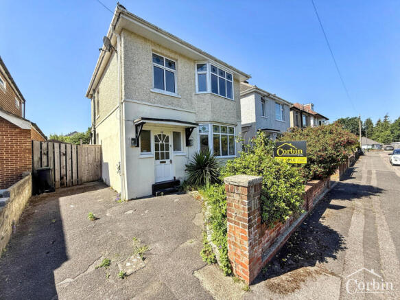 3 bed property, in Hyde Road, £360,000