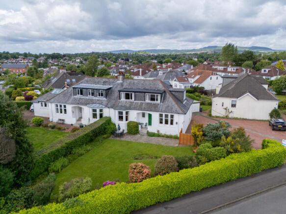 4 bed property, in 1 Clathic Avenue, £435,000