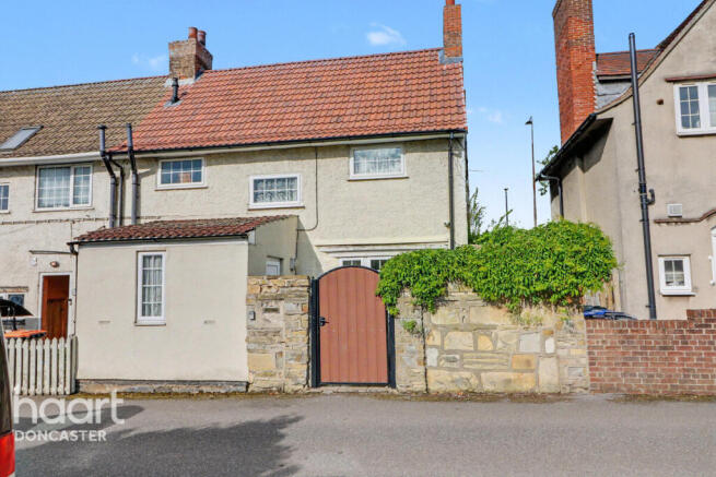 3 bed property, in Great North Road, £120,000