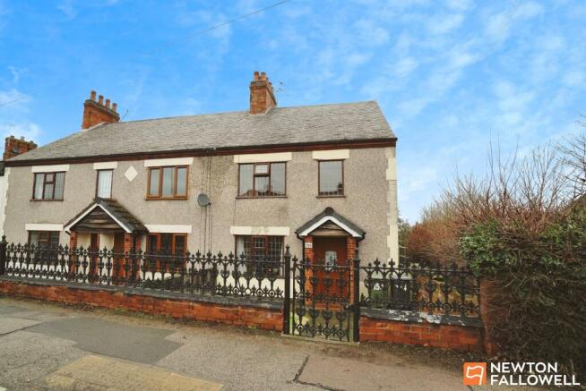 2 bed property, in Loughborough Road, £192,500