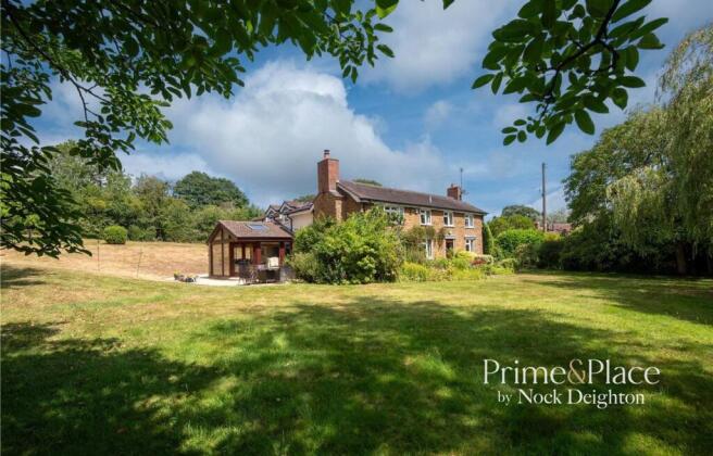 4 bed property, in Cross Bank, £1,200,000