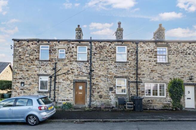 1 bed property, in School Lane, £160,000