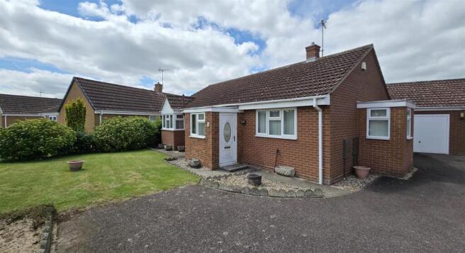 3 bed property, in Falklands Road, £230,000