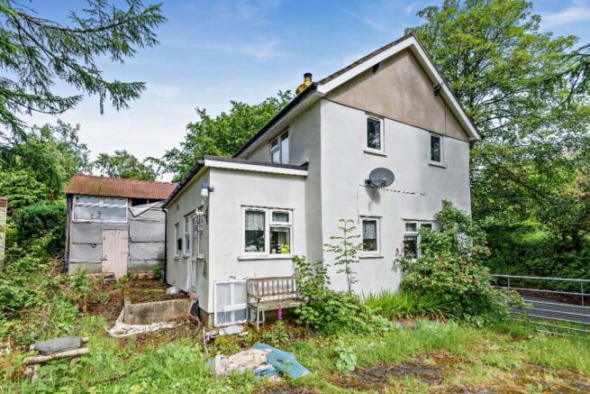 2 bed property, in Pen y Garth Cottage, £200,000