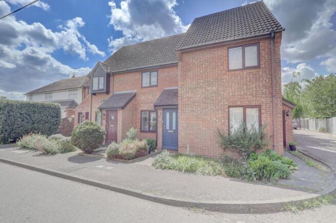 2 bed property, in Bridge Street, £340,000
