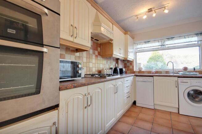 3 bed property, in Kingsley Drive, £185,000