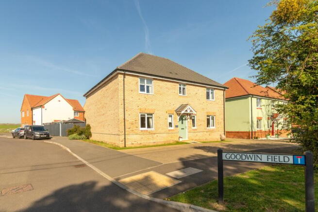 4 bed property, in Goodwin Field, £665,000