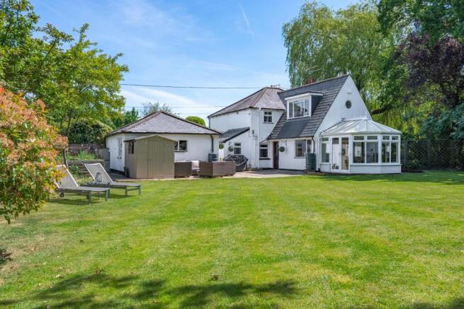 4 bed property, in Barkham Street, £875,000