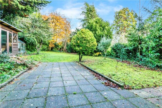 4 bed property, in Park Hill Road, £950,000