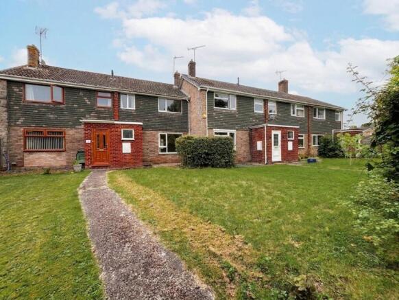 3 bed property, in Laxton Close, £260,000