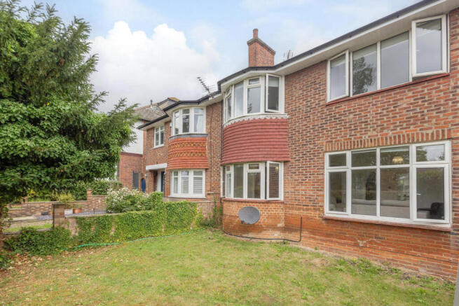4 bed property, in St. Dunstans Gardens, £1,250,000