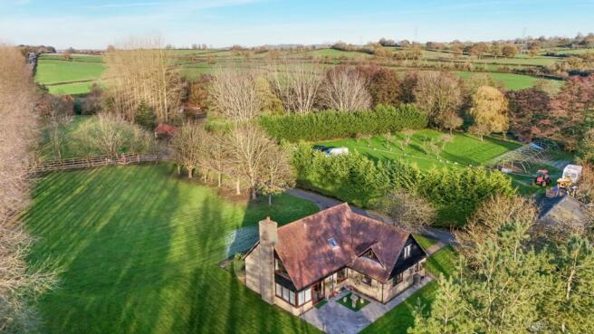 3 bed property, in West Woodlands, £1,050,000