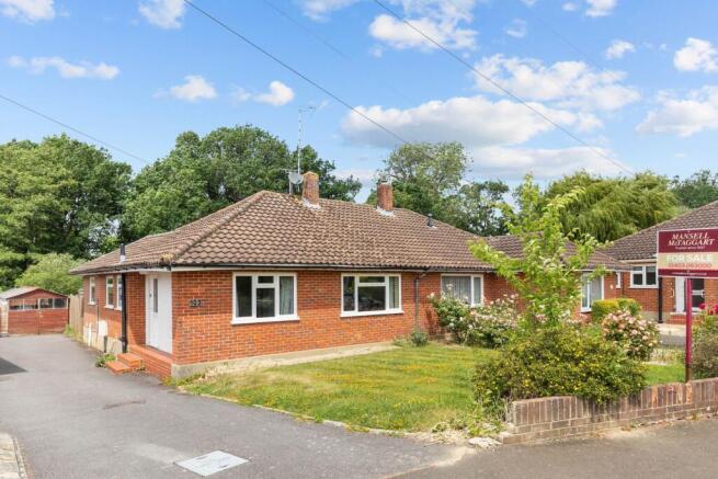 2 bed property, in Cootes Avenue, £475,000
