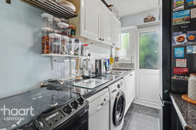 3 bed property, in Kimberley Road, £425,000