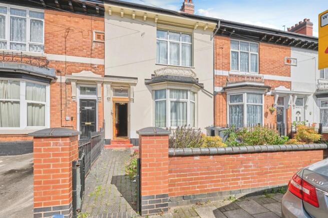4 bed property, in Westminster Road, £280,000