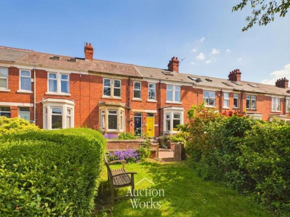 3 bed property, in Laburnum Gardens, £175,000