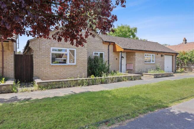 3 bed property, in Fraser Road, £550,000