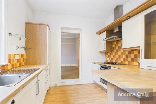 3 bed property, in Stanhope Road, £95,000