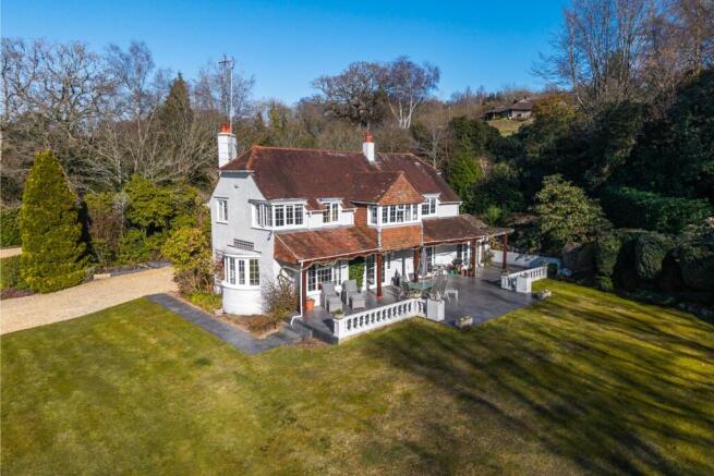 4 bed property, in Highwood, £2,100,000