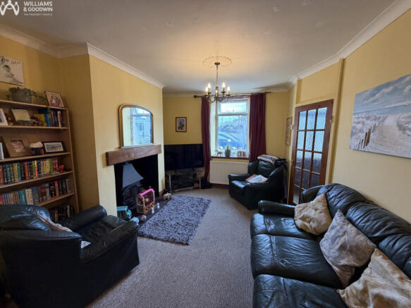 2 bed property, in Ffordd Penmynydd, £149,500