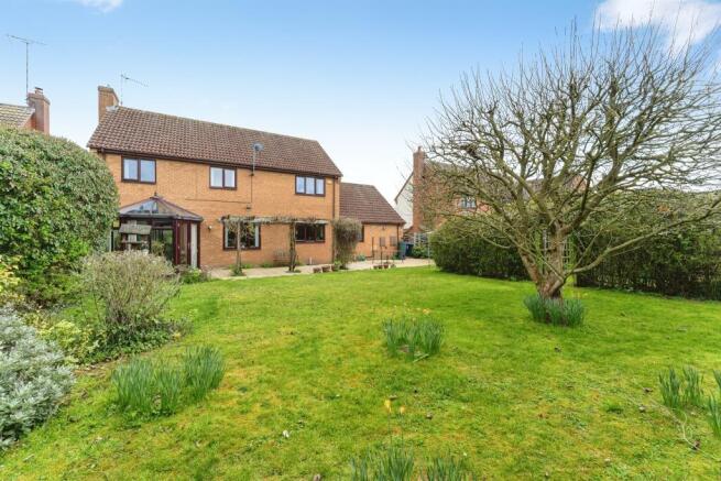 4 bed property, in Redebourn Lane, £575,000