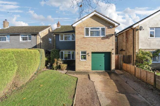 4 bed property, in Old Lodge Drive, £995,000