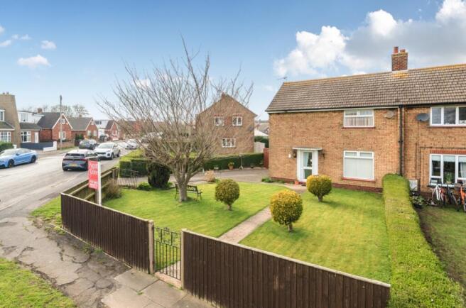 3 bed property, in Humberston Terrace Tetney, £145,000